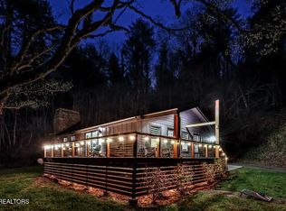 3033 N Clear Fork Rd, Sevierville, TN 37862