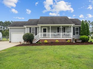 152 Little River Dr, Zebulon, NC 27597
