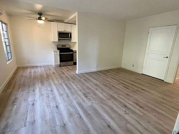 4th image of 2807 Saint George St #2817