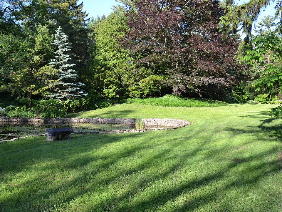 1st image of 197 Lakeside Dr SE