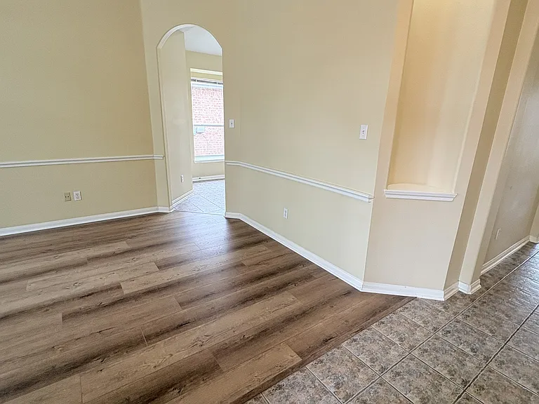6038 Heathmoor Ln — Photo 8