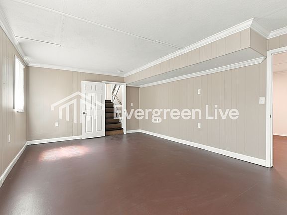 5th image of 714 Fairview St