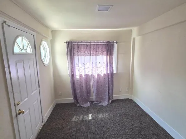 441 Croyden Rd, Upper Darby, PA 19082