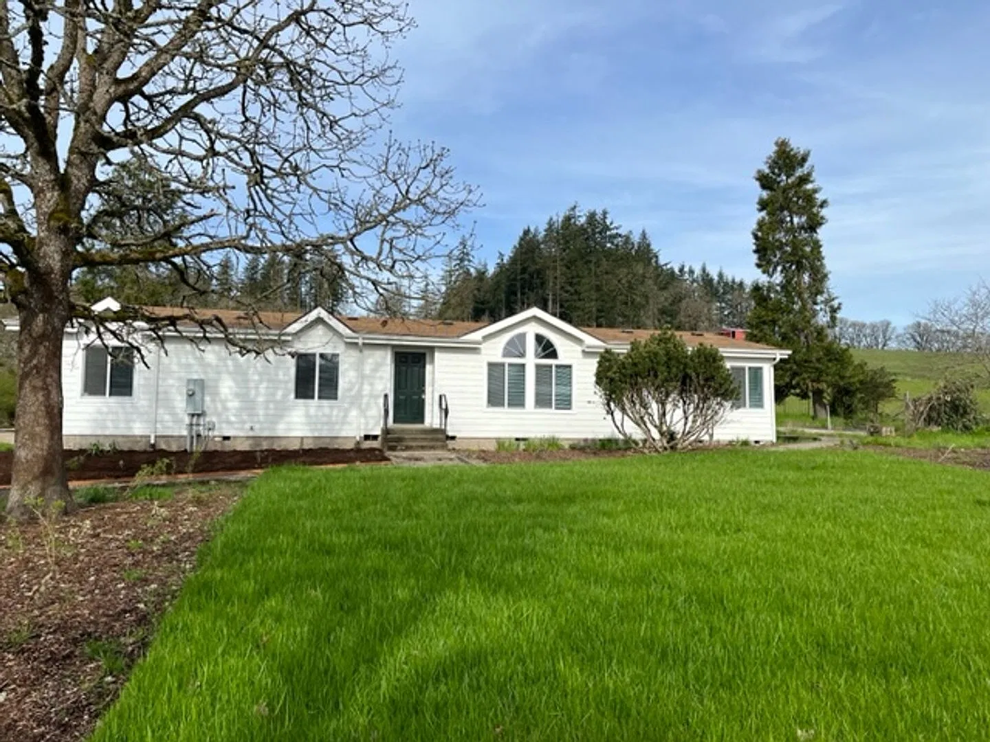 3 Bedroom 2 Bath MF Home Carlton OR — Photo 1