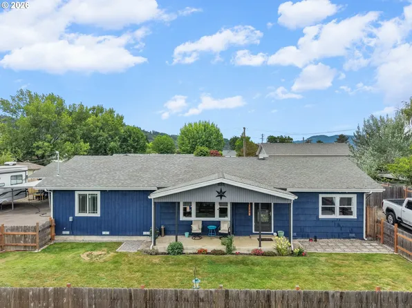 164 Hawthorne St, Sutherlin, OR 97479