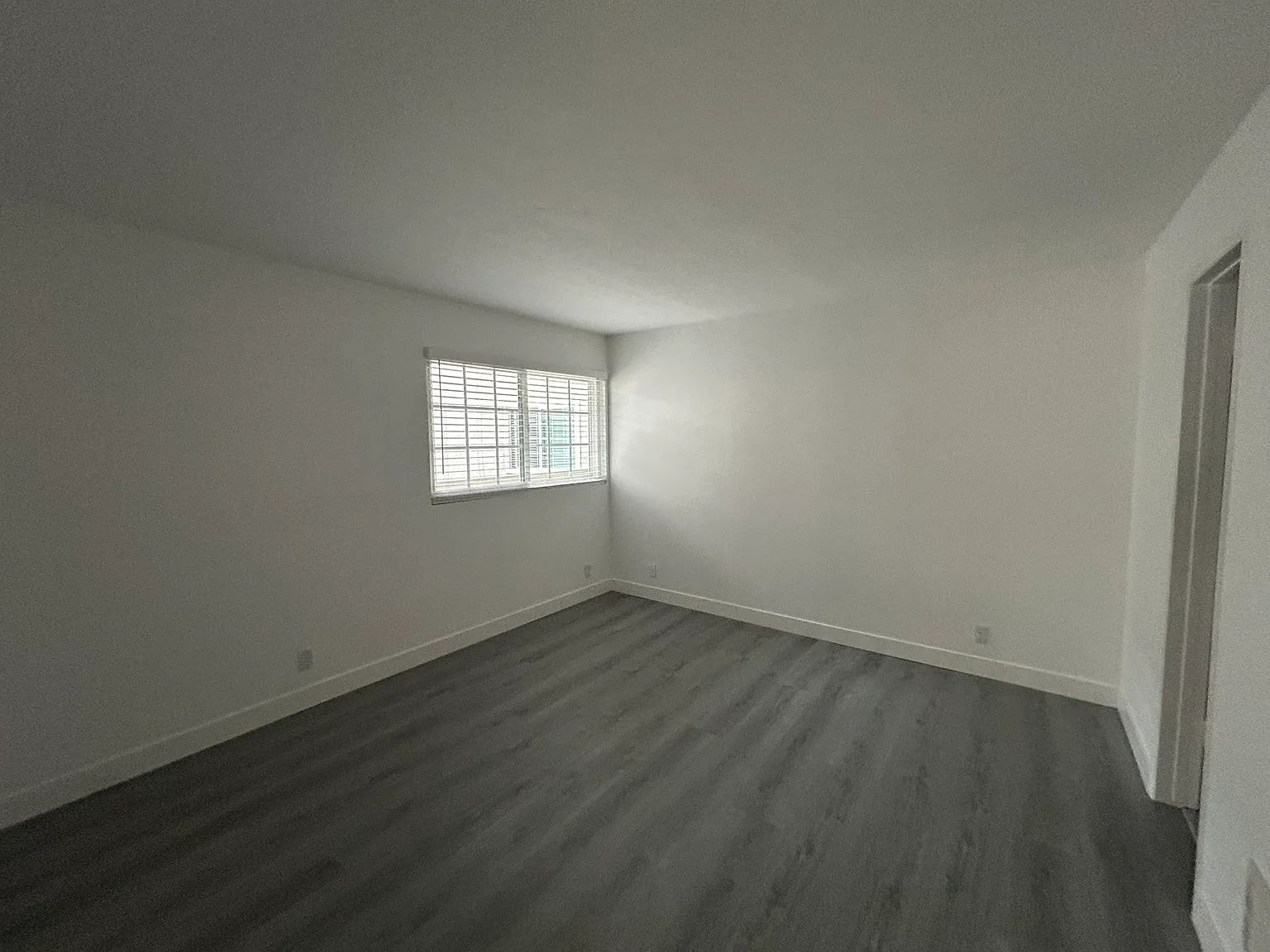 1 bed, 400 sqft, $2,250 — Photo 4