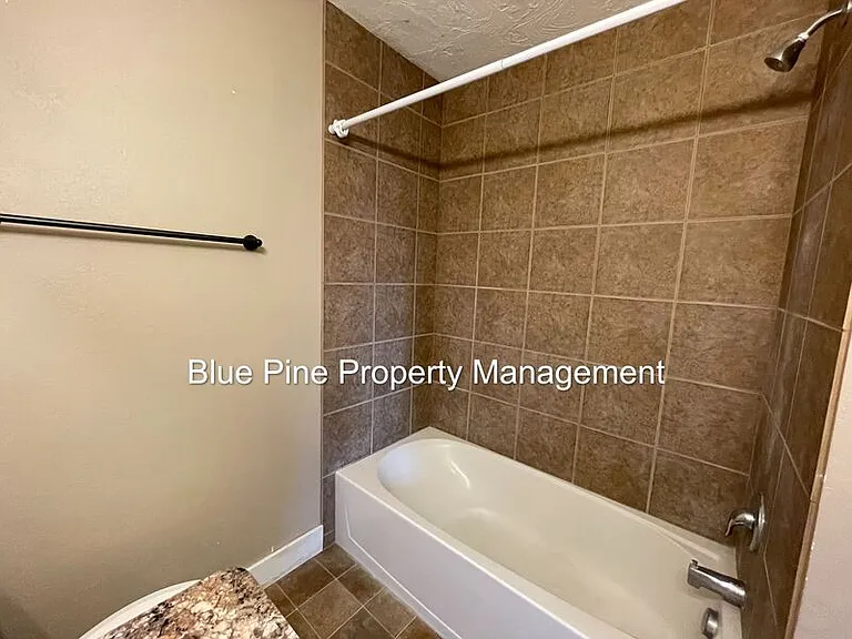 1201 N Skyline Dr #2 — Photo 12