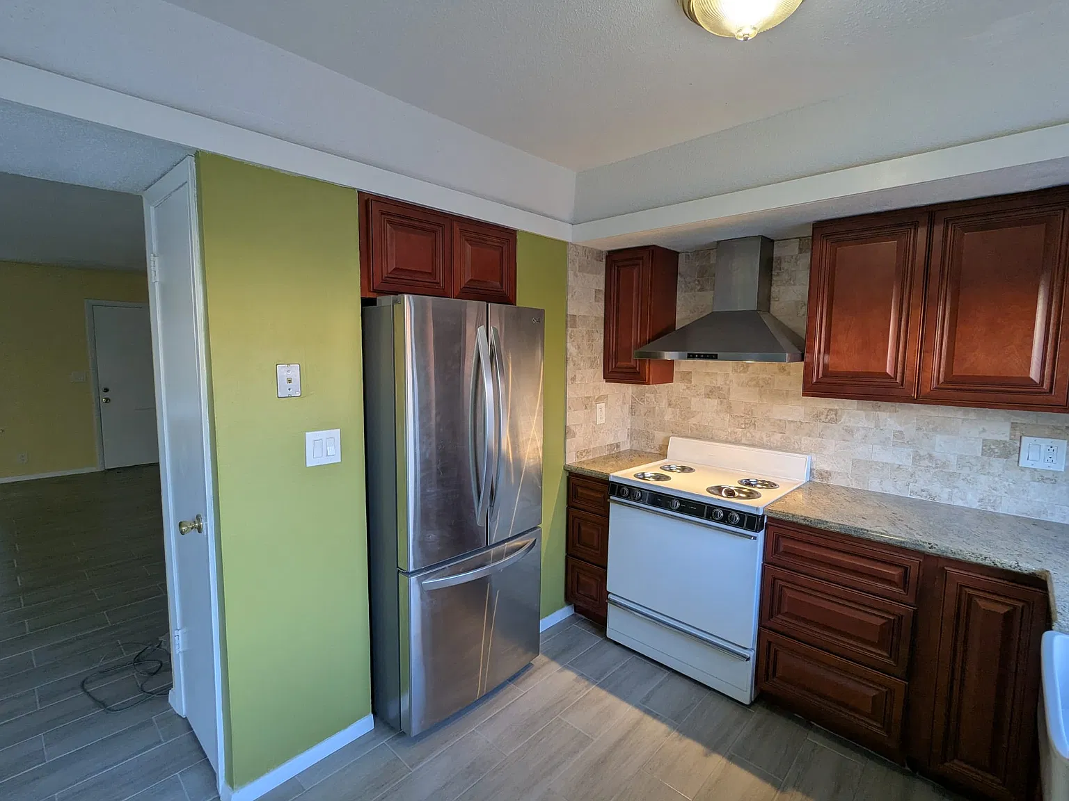 Poplar Woods Cir S, Germantown — Photo 4