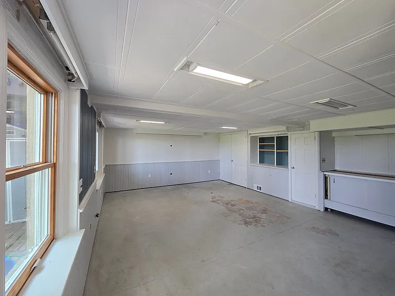 15 Carpender Rd — Photo 32