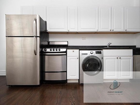 2nd image of 3345-47 N Marshfield Ave #3345-302