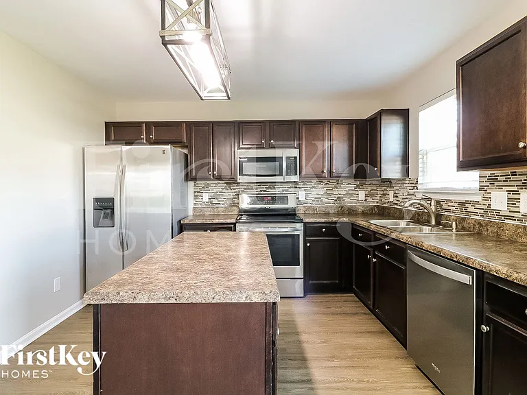 6618 Glenville Dr — Photo 6