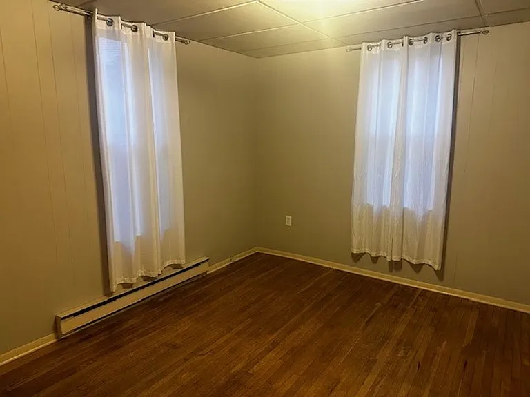 50 Lincoln Ave — Photo 13
