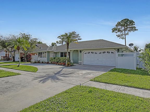 3rd image of 106 Hemingway Ct