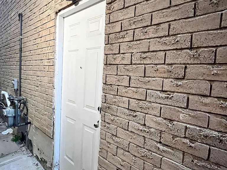 35 Irenemount Cres #BASEMENT — Photo 2