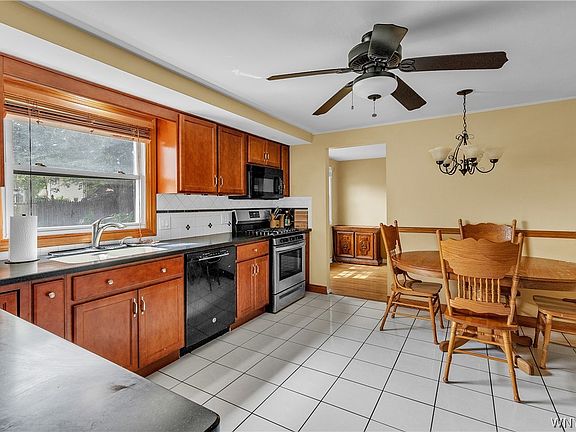 4th image of 229 Willow Ridge Dr