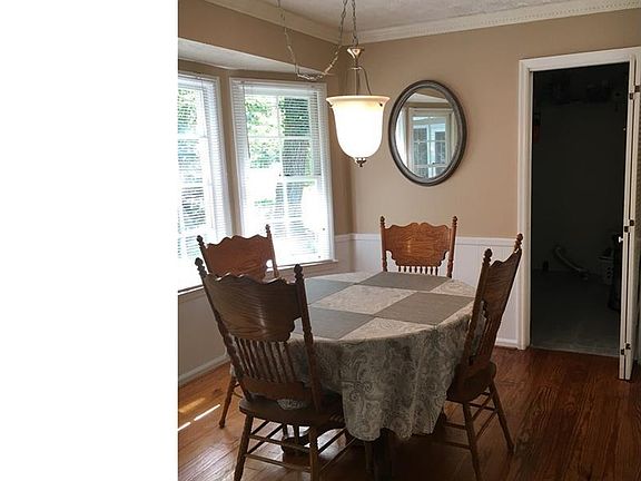 3rd image of 2856 Alamo Pl