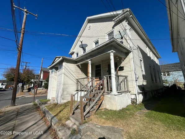 94 Oxford St, Hanover Township, PA 18706