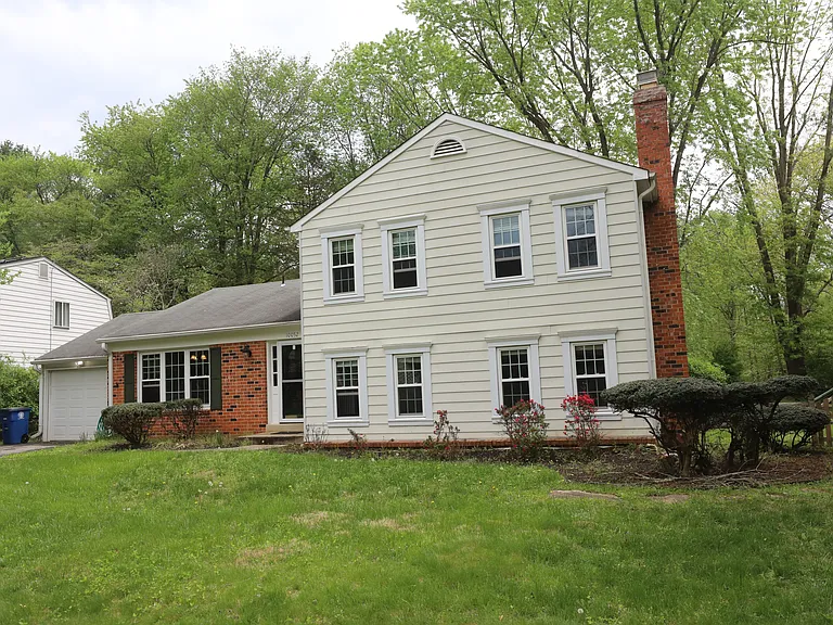 10052 Colebrook Ave — Photo 1