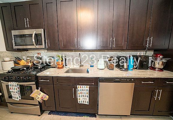 4th image of 24-14 Ditmars Blvd #1F