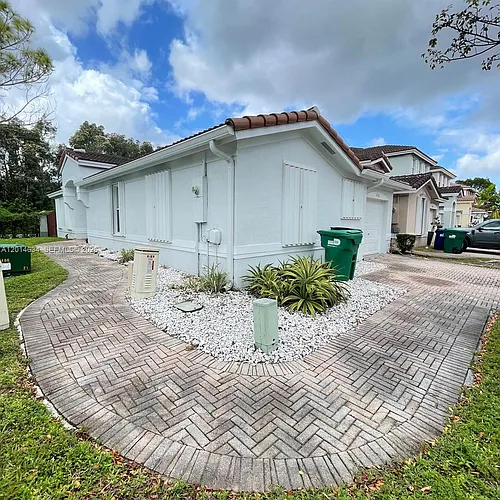 4760 SW 166th Ct #1 Photo 1