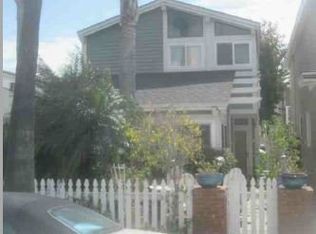 220 8th St, Seal Beach, CA 90740