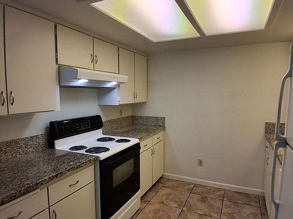 2nd image of 5228 E Lowe Ave #103