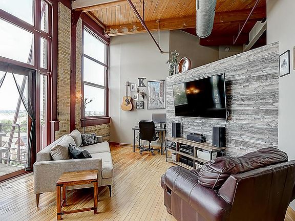 2nd image of 215 W Maple St APT 610