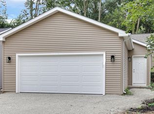 29045 112th St, Trevor, WI 53179