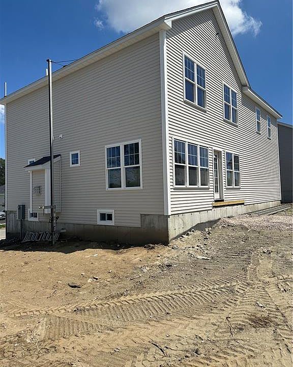 2nd image of 44 Weston Ave