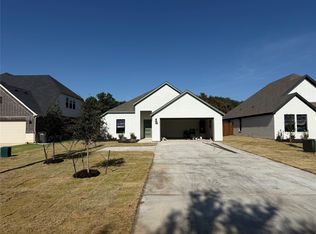 409 Smith Rd, Springtown, TX 76082