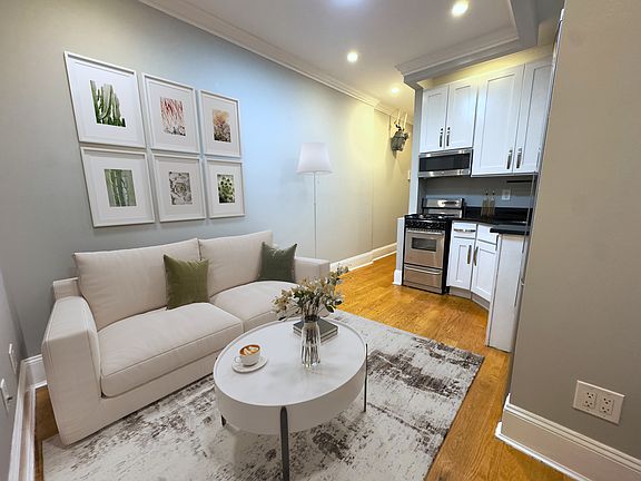 2nd image of 54 Maujer St #8D