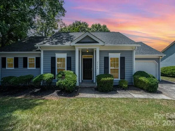 5740 Ebley Ln, Charlotte, NC 28227