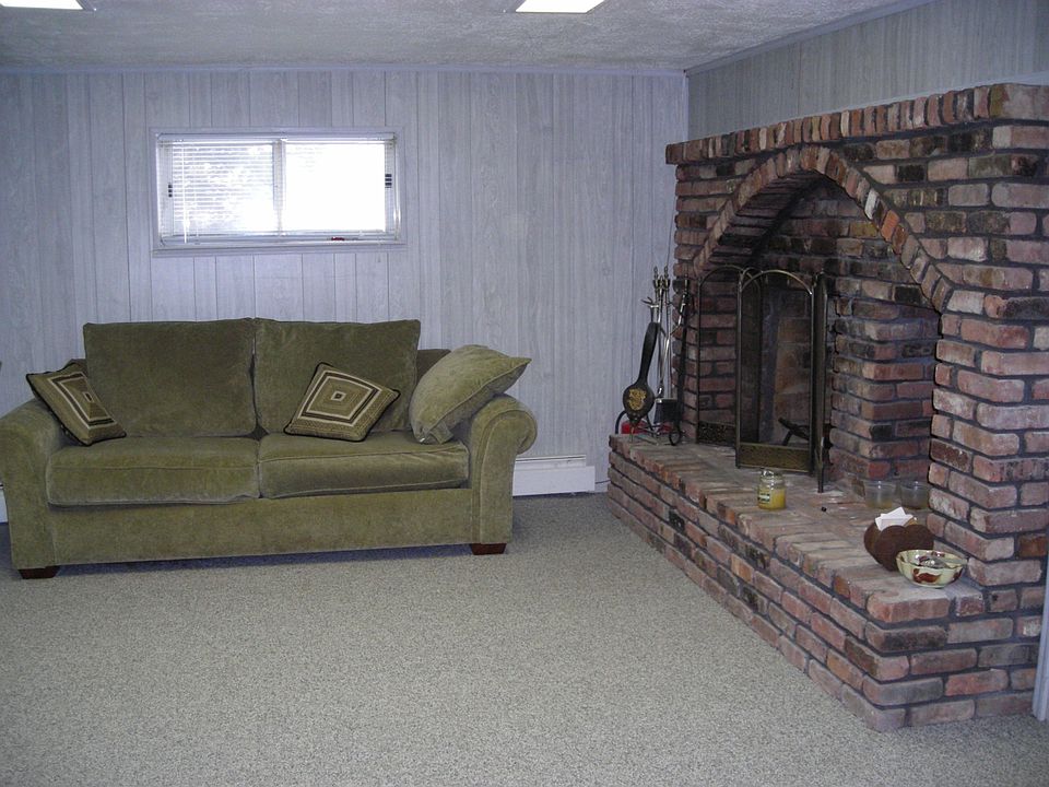 1st image of 142 Fountain Ave