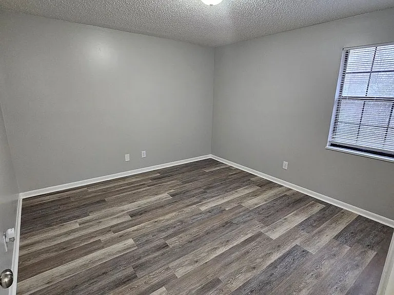 4506 Hutton Rd #8 — Photo 7