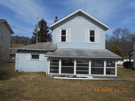 4th image of 1441 Worth St