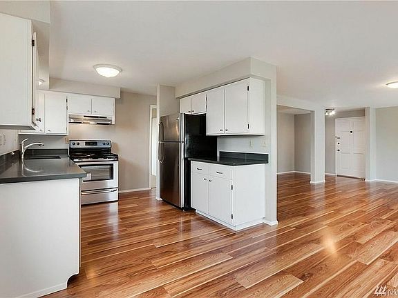 4th image of 2637 NW 63rd St APT 3