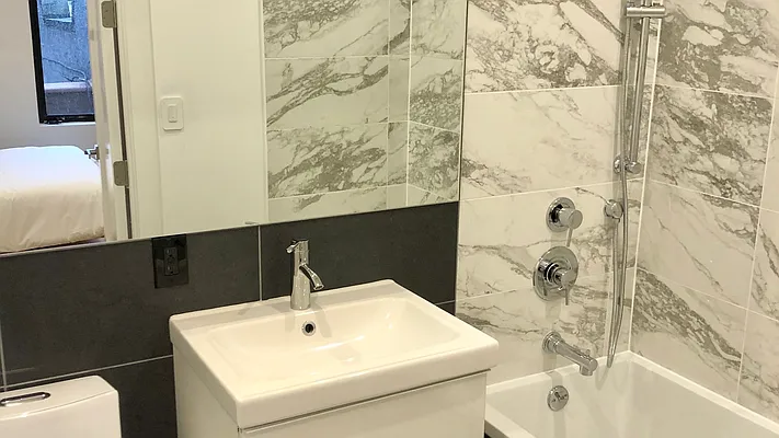 Rented by Nooklyn NYC LLC | media 32