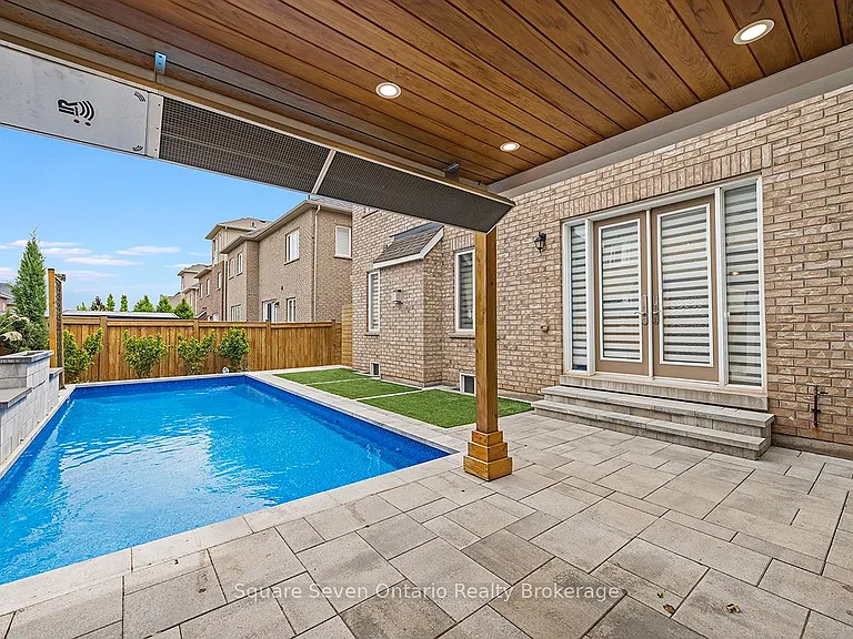 2147 Vineland Cres — Photo 27