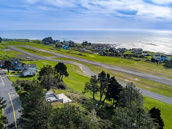 1325&1335 Upper Pacific Dr, Whitethorn, CA 95589