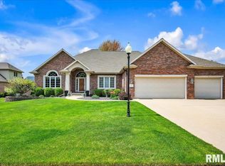 7215 N Wescott Ct, Peoria, IL 61615