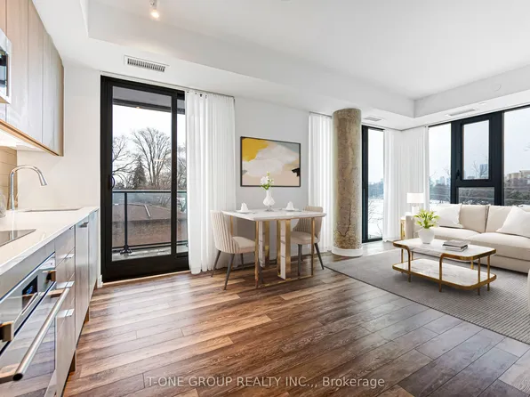 250 Lawrence Ave W #309, Toronto, ON M5M 1B2