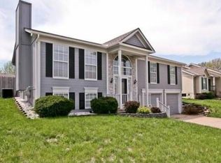 433 SE Ashton Dr, Lees Summit, MO 64063