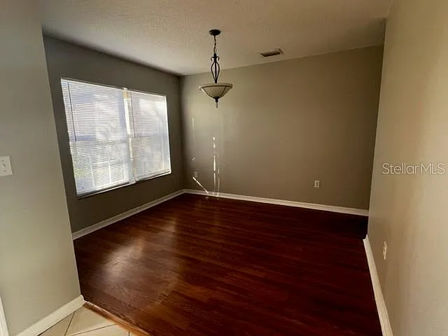 17 Eastgate Ln — Photo 3