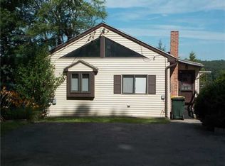 19 Waterfront Ln, Burrillville, RI 02830