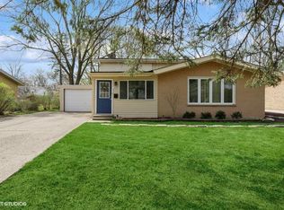 403 E Lake Ave, Glenview, IL 60025