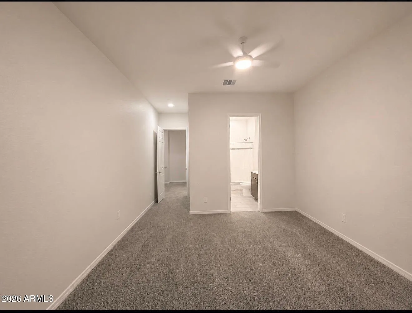 4 bed, 3.0 bath, 2260 sqft, $3,000 — Photo 4
