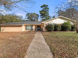 1531 Walnut Dr, Nacogdoches, TX 75965
