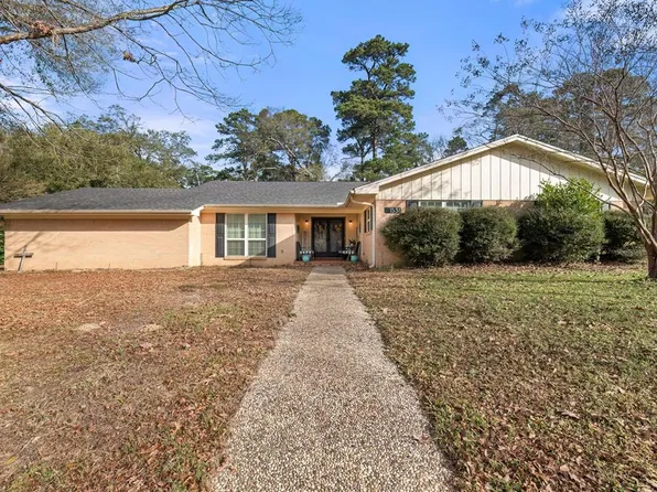 1531 Walnut Dr, Nacogdoches, TX 75965