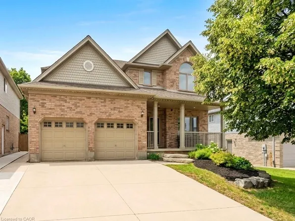 40 McCormick Dr, Cambridge, ON N3C 4C9