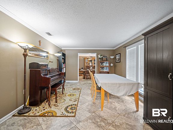 5th image of 2858 Lynndell Dr